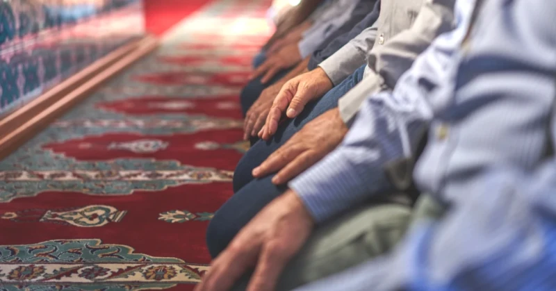 Kadir Gecesi'nde 100 Rekat Namaz Kılma Rehberi: Niyet ve Faziletler!