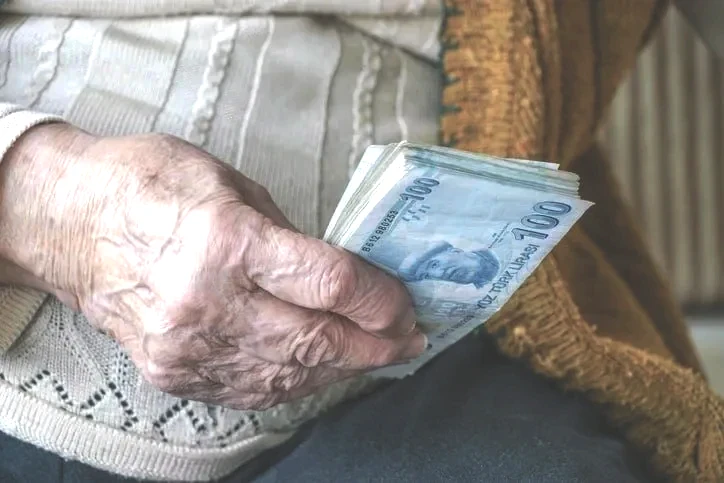 Bankalarda emekli promosyon rekabeti kızıştı! Hangi banka ne kadar promosyon veriyor? İşte promosyon tutarları…