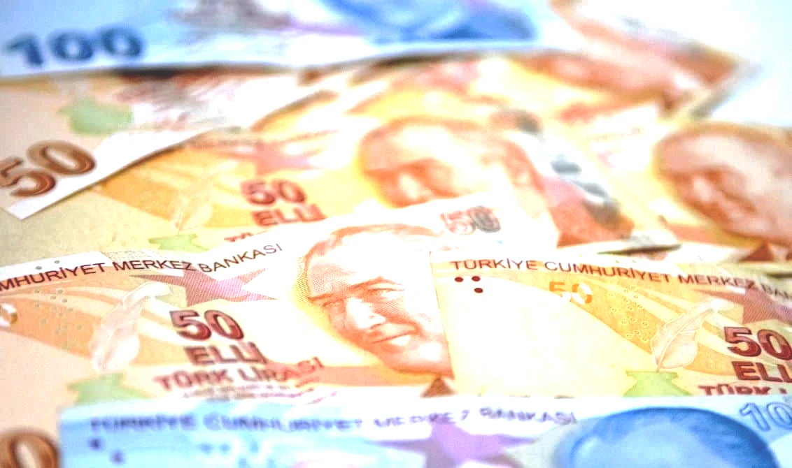 Kredi kartı kullananların dikkatine! O tarihten itibaren herkesten ekstra para kesilecek