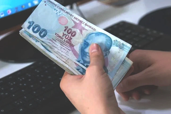 Emekliler, çalışanlar, işverenler dikkat! Yeni yasa yolda: 16.881 TL maaşa artış, yüzde 50’lik BES eklentisi ve primde değişiklik