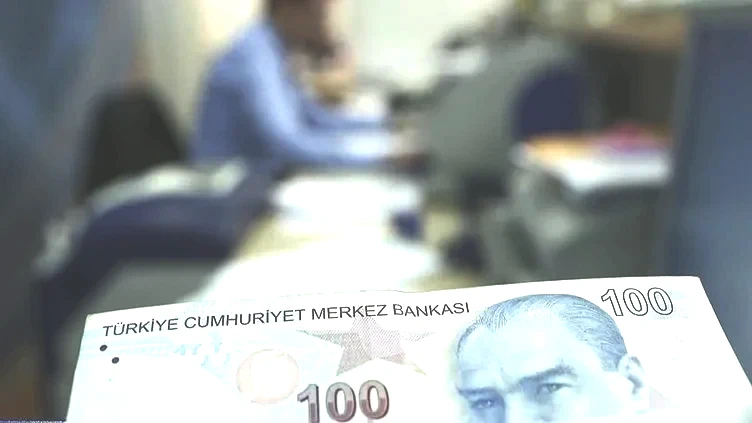 Yeni asgari ücret için hazırlıklar devam ediyor! İşçiler yeni yılda ne kadar zam alacak? 22.104 TL maaşa yeni formüller: %20-23-25-30...