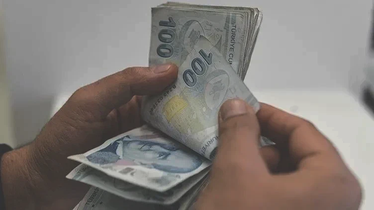 Yeni asgari ücret için hazırlıklar devam ediyor! İşçiler yeni yılda ne kadar zam alacak? 22.104 TL maaşa yeni formüller: %20-23-25-30...