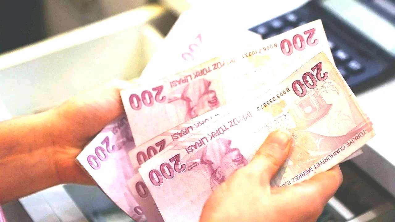 Emeklilere refah payı ve seyyanen zam gelecek mi? İsa Karakaş, Ankara'dan kulis bilgisini paylaştı - Sayfa 10