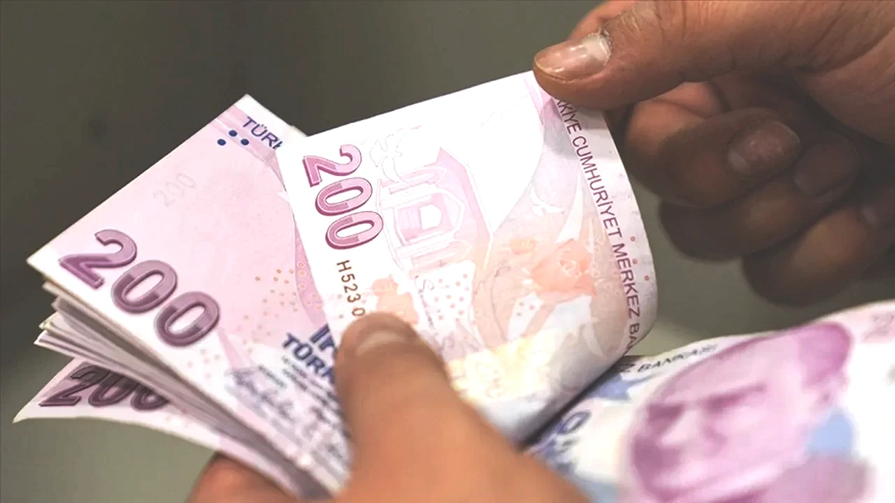 Asgari ücret zammı için merak edilen soruya cevap! Uzman isim rakam verdi: Yüzde 1 bile etkilemiyor