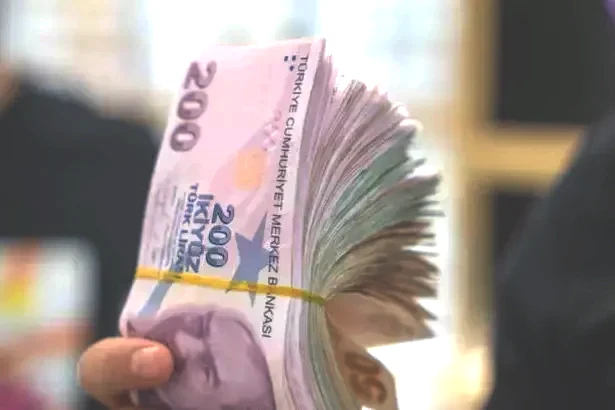 Banka Banka Aktüel Promosyonlar: Bankaların sunmuş olduğu promosyonlar, iki ana kategoriye ayrılıyor: Standart Promosyon: Emekli maaşını bankaya taşıyan herkese sunulan temel tutar. Ek Promosyon: Kredi kullanımı, kredi kartı açılışı veya otomatik ödeme talimatı gibi şartlarla alınan daha yüksek tutarlar.