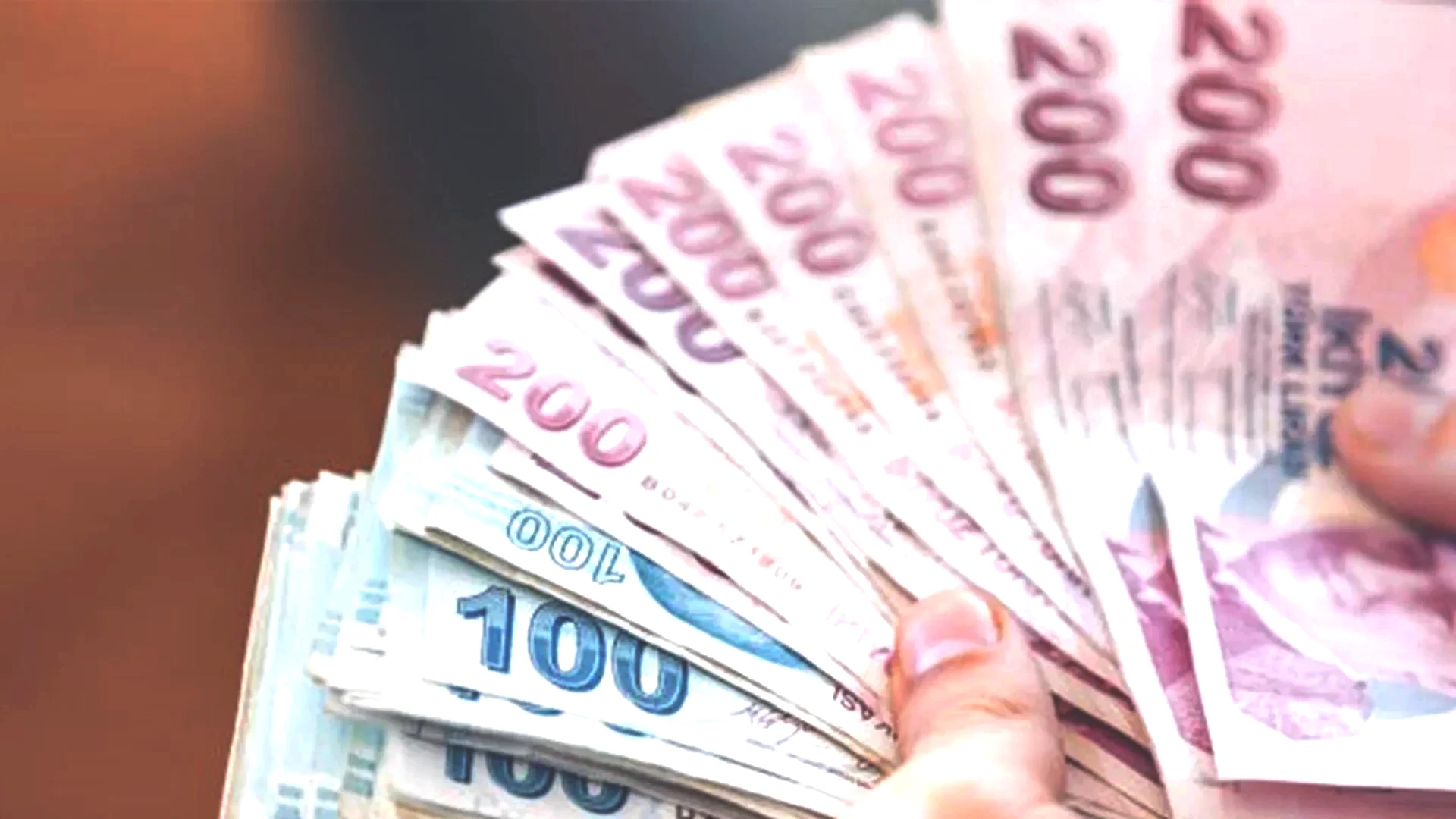 Prof. Dr. Cem Kılıç 2026'da asgari ücrete ilişkin tahminini paylaştı.